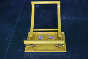 China Modular Yellow Mobile Crash Barrier Aluminum Rubber Sheet wholesale