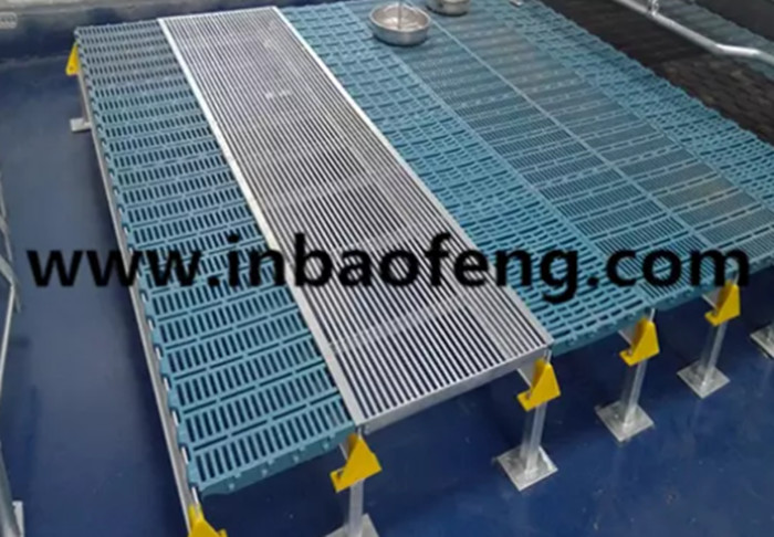 Galvanized Tri Bar Farm Flooring Slats / Poultry Farm Flooring For Pig Hog Sow