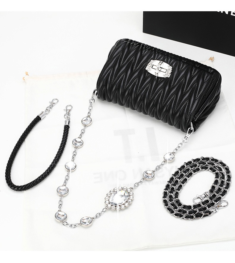 OEM/ODM Fashion Shoulder Bag Mini Crossbody Bag Chain Diamond Female Handbags Sheepskin Casual Ladies Bags