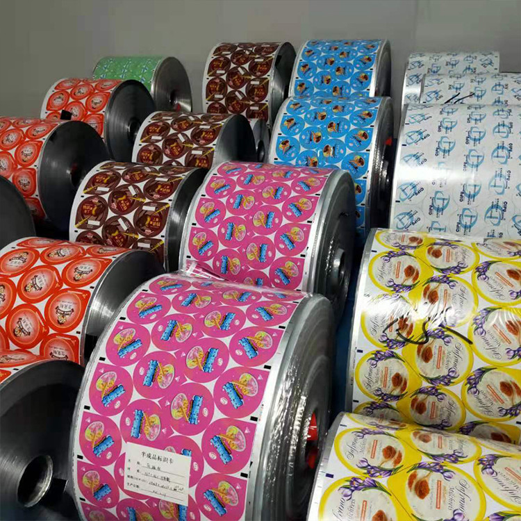 80mic PE Heat Seal Aluminum Foil Roll Film 0.08mm Thickness sauce packing