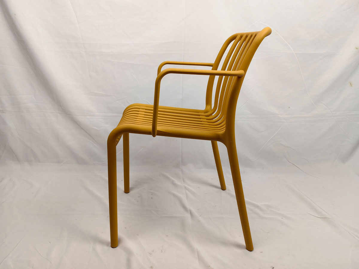 Retro Plastic Patio Dining Chairs Stackable Bistro Armchair High Back