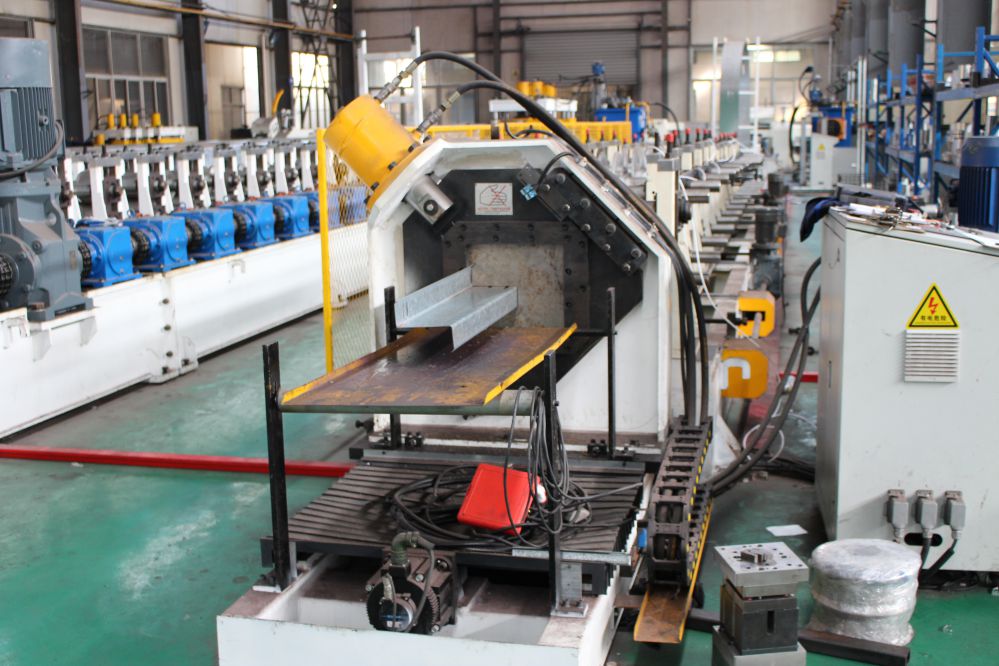 Custom Fascia Roll Forming Machine Rain Seamless Gutter Equipment