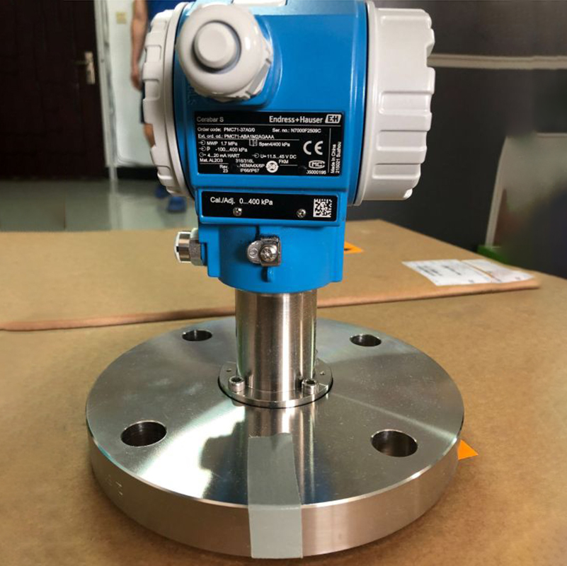 NEW Endress+Hauser PMP51 Cerabar Absolute and Gauge Pressure Transmitter PMP51Output 4-20mA With Display/No Display