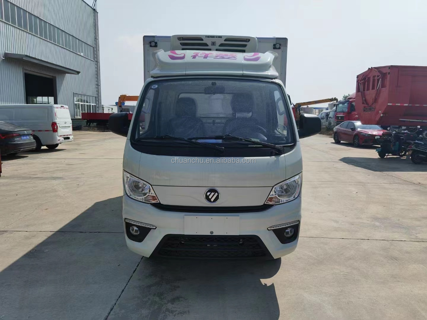 Top Seller 1.5 Ton Refrigerated Van and Truck for Euro 4 Emission Standard Horsepower 150hp Meat Refrigerated Truck Sale
