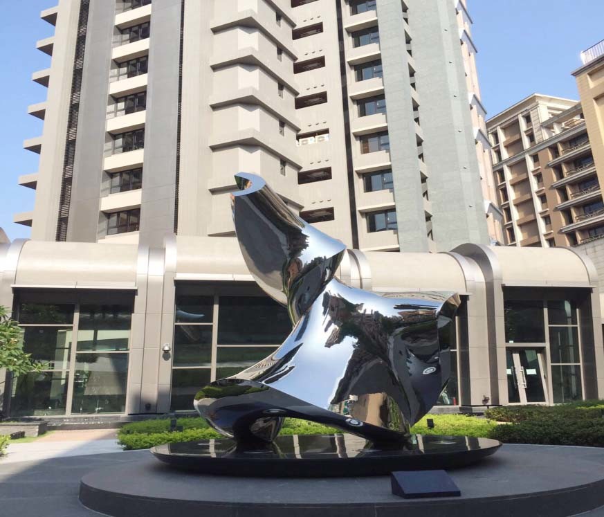 Large Metal Modern Abstract Sculpture Stainless Steel Good Corrosion Resistance