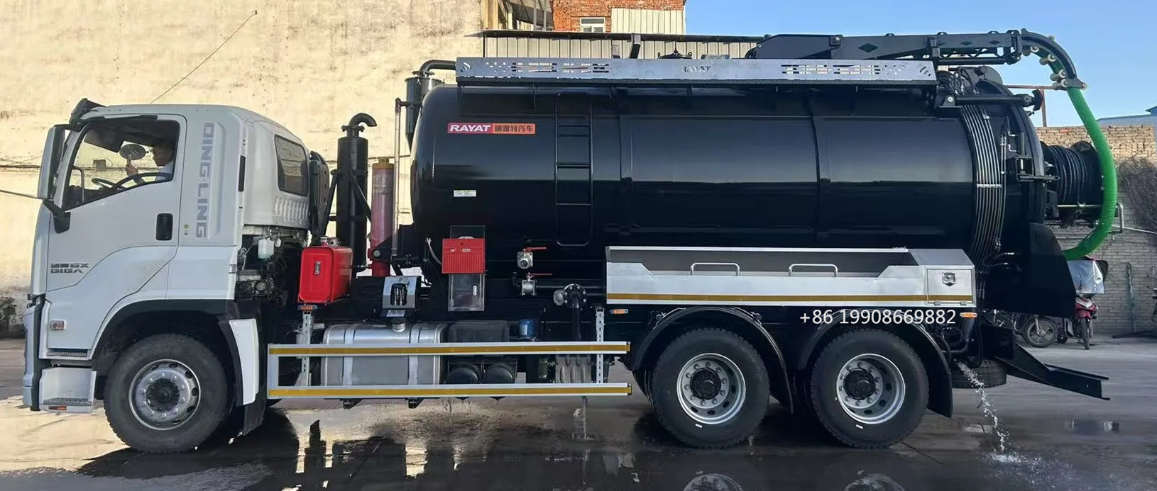 ISUZU 4x2 Driver 10000L Sewage Suction Truck with Vacuum Pump for Sucking Waste Water Vacuum Sewer Tanker Suction Truck