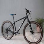 11Speed Complete Mountain Bikes Disc Brake 29er Carbon Fiber MTB Bike