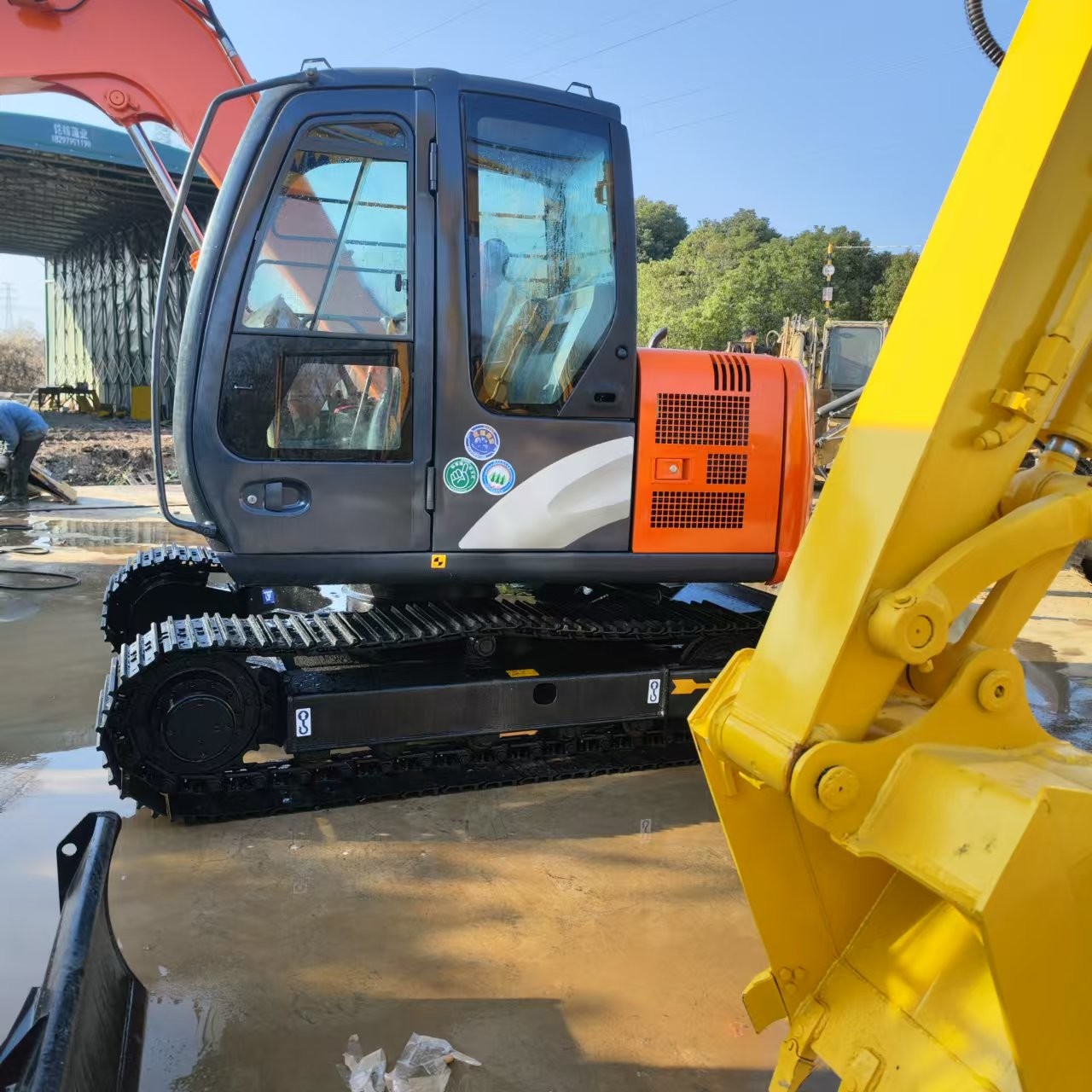 used excavator 8 ton mini excavator hitachi zaxis70 second hand digger small 7ton hitachi excavator zx70 with good quality