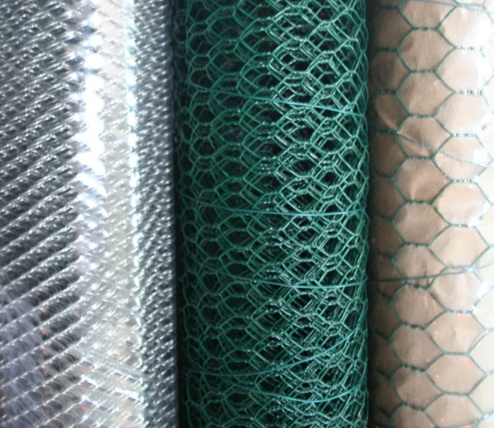 Hot DIP Galvanized Hexagonal Wire Mesh 2.0-4.0mm Wire Gauge For Water Project