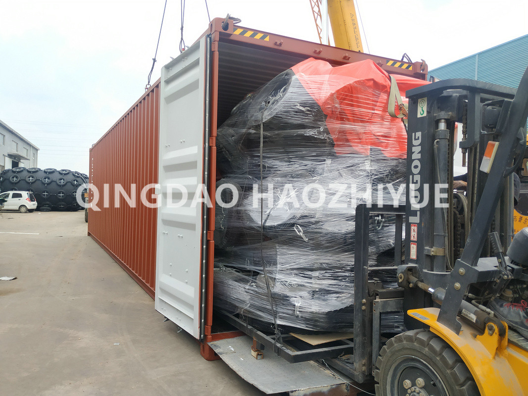Vessels Pneumatic Marine Fender 50 To 80kpa For Ships With Airplane Tires
