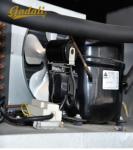 220v 1.6L Commercial Refrigeration Equipment Self Closing Door