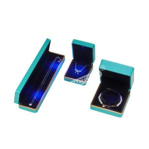 China Luxury Jewellery Presentation Box Necklace Display Box Tailored Made wholesale