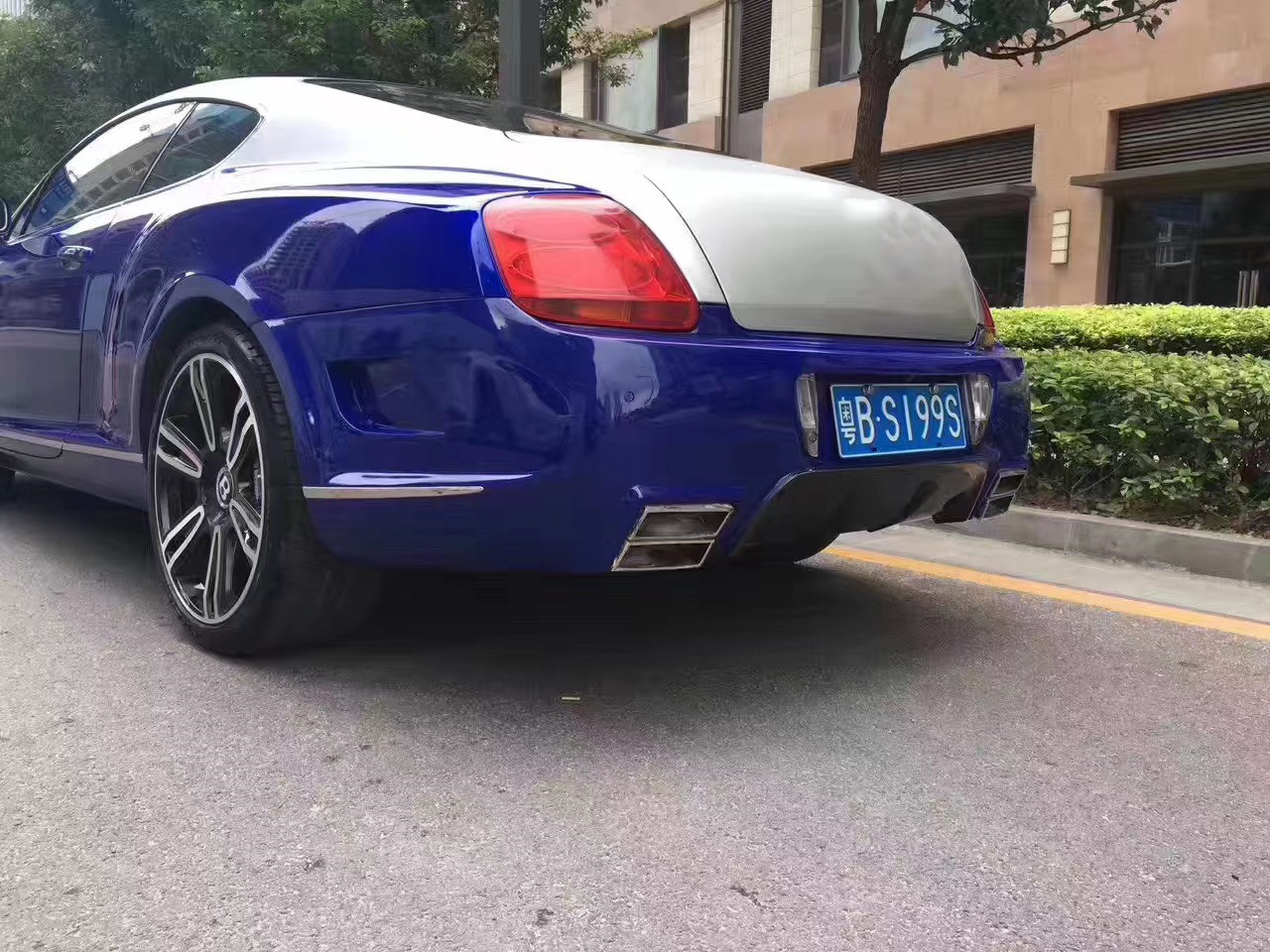 For Bentley Continental Body Kit Continental GT Upgraded MSY-style Carbon Fiber Body Kit for Front and Rear Bumpers