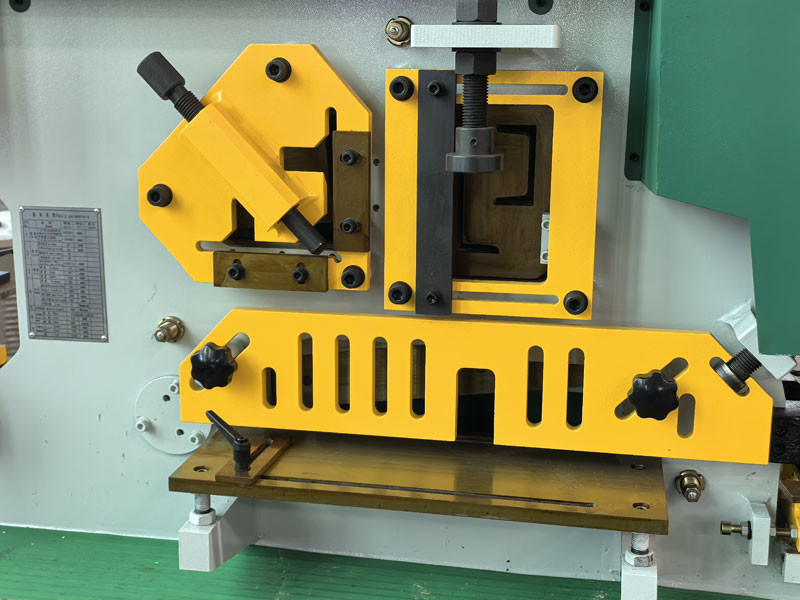 High Accuracy Q35Y-20 Hydraulic Ironworker Machine 100 Ton Multifuction Punch Shear Notch Bend Pipe Cut Machine