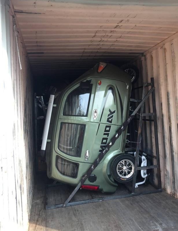Cars Electric 4 Wheel ElectricVehicle With Air Conditioner Family Used Electric Mini Truck Rickshaw Electric Tricycle