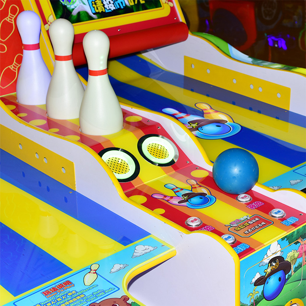 Fantastic Bowling Sports Game Machine Coin Operated Multi Player Support