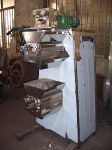 China Double Chamber 100 Kg / Batch Wet Granulator Machine wholesale
