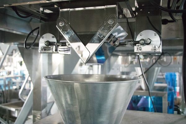 Automatic Potato Chips Packing Machine Manufacturer,automatic packing machine for popcorn, peanuts, beans, rice, etc