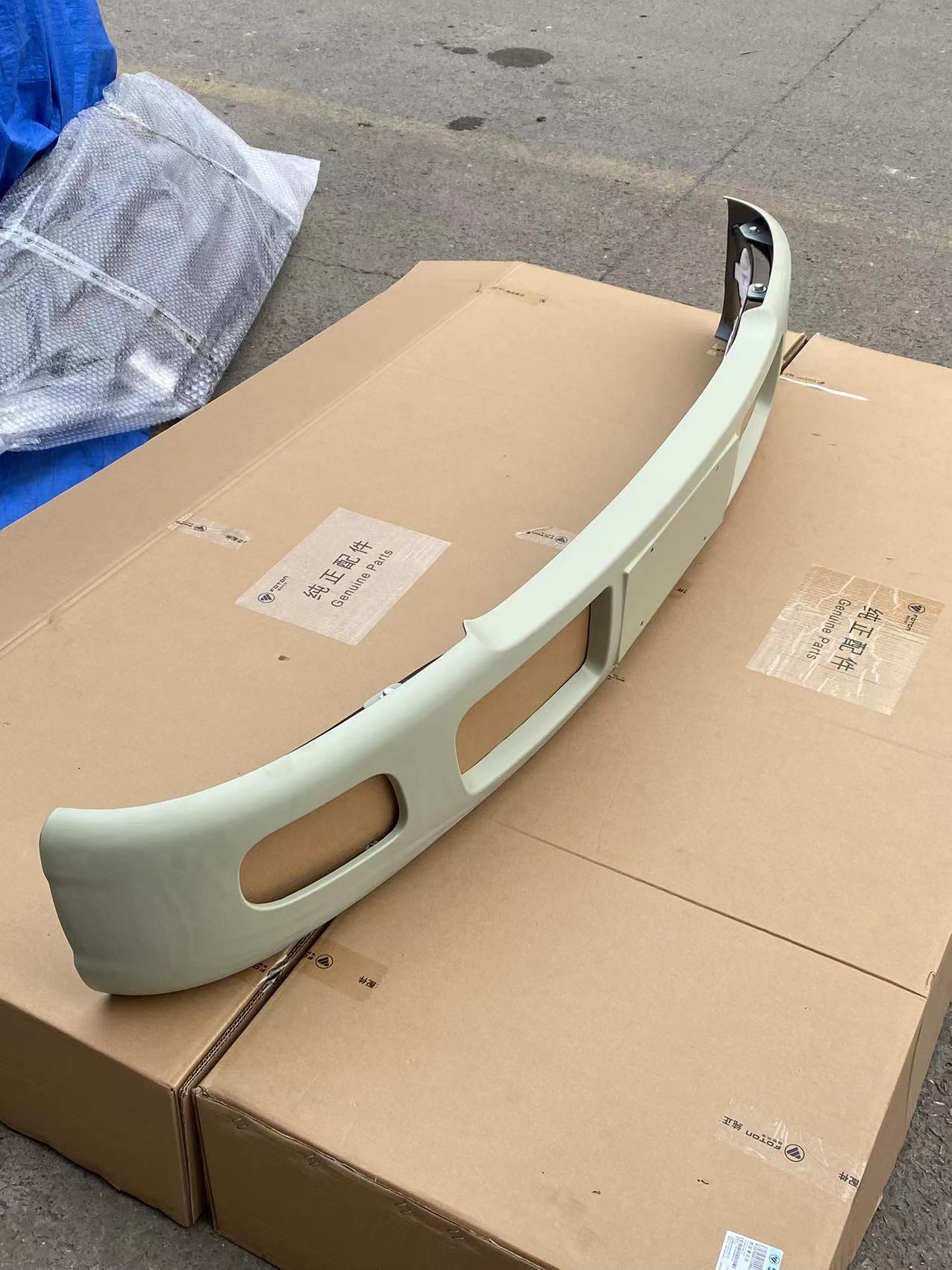 Foton Original Genuine Auto Parts Omar Front Bumper for Alpha Truck 1B18053100201