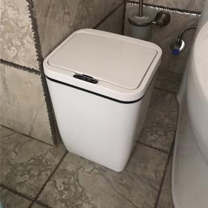 China 12 Liter Touchless Sensor Trash Can , Touchless Trash Bin Hands Free Operation wholesale