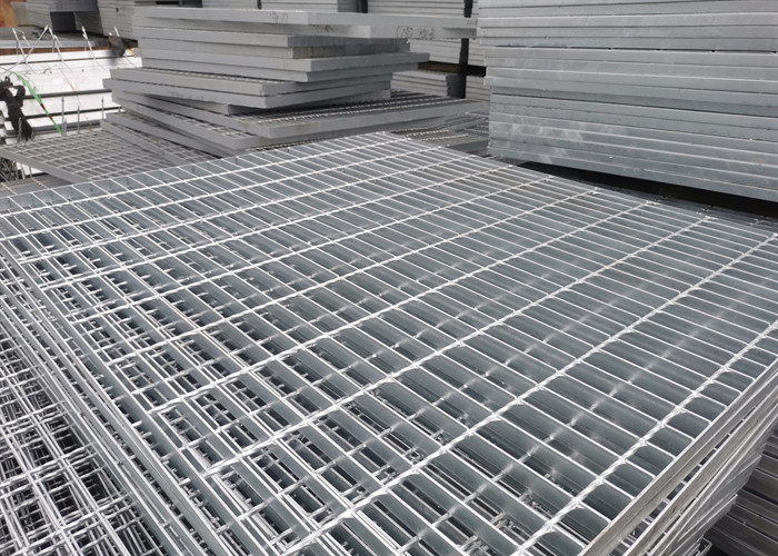 30*100mm Welded Bar Grating Walkway Q235 Galvanized Steel Grating