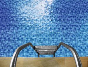 China PRIMERA Swimming Pool Mosaic Tiles 306×306mm blue Glazed Mesh Mounted 24kg/box on sale