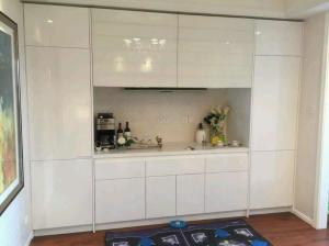 China High glossy lacquer kitchen cabinet,Project kitchen cabinet wholesale