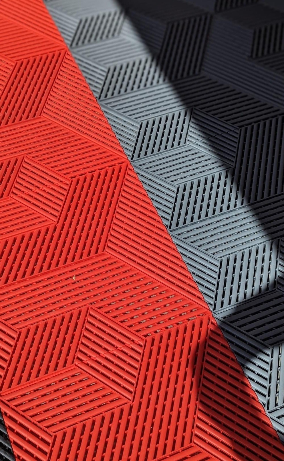 3D Textured Black PP Interlocking Garage Floor Tiles for Workshop and Basement