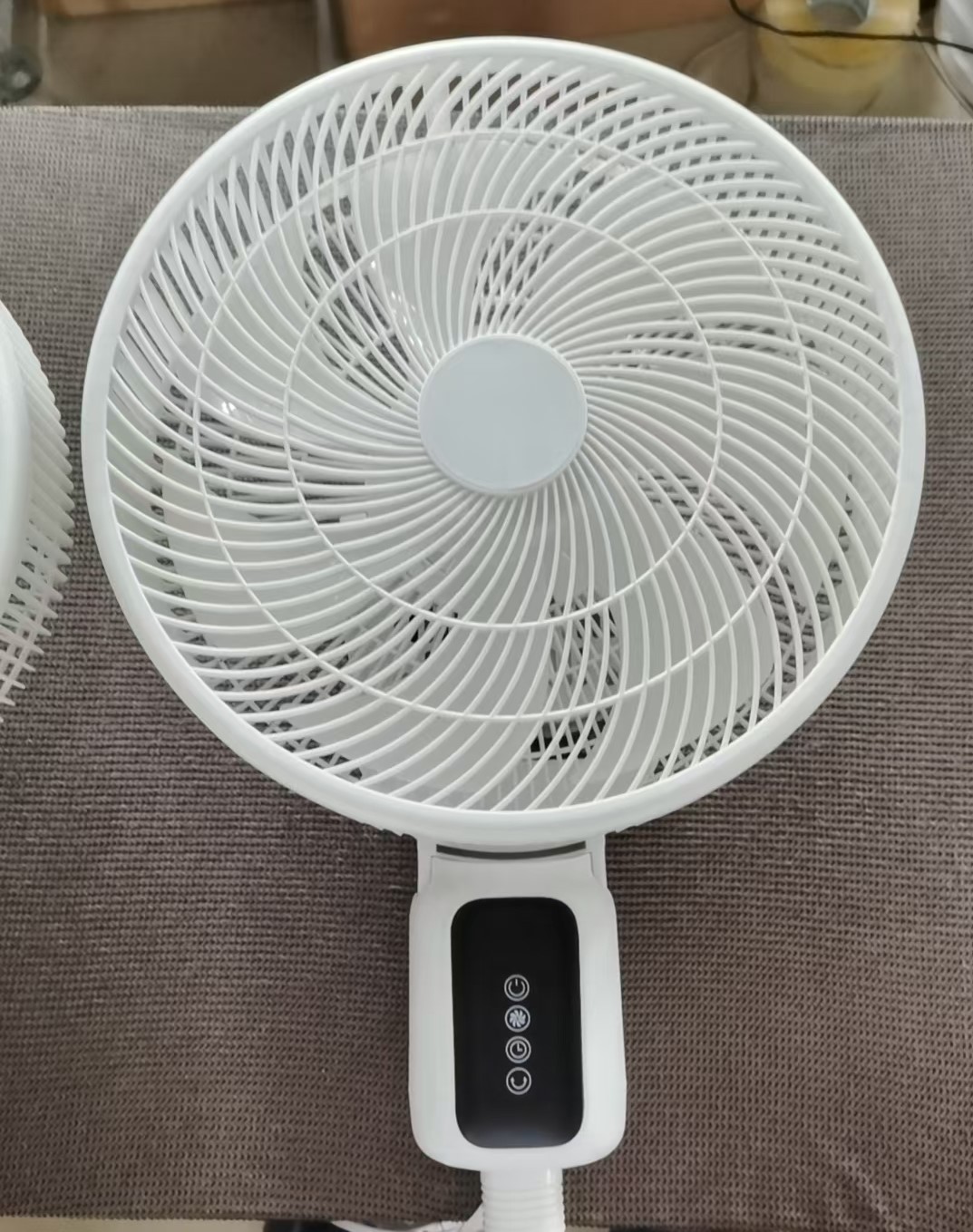 Automatic Shaking Head Circulation Fan 12 inch LED Display Vertical Floor Cooling Fan