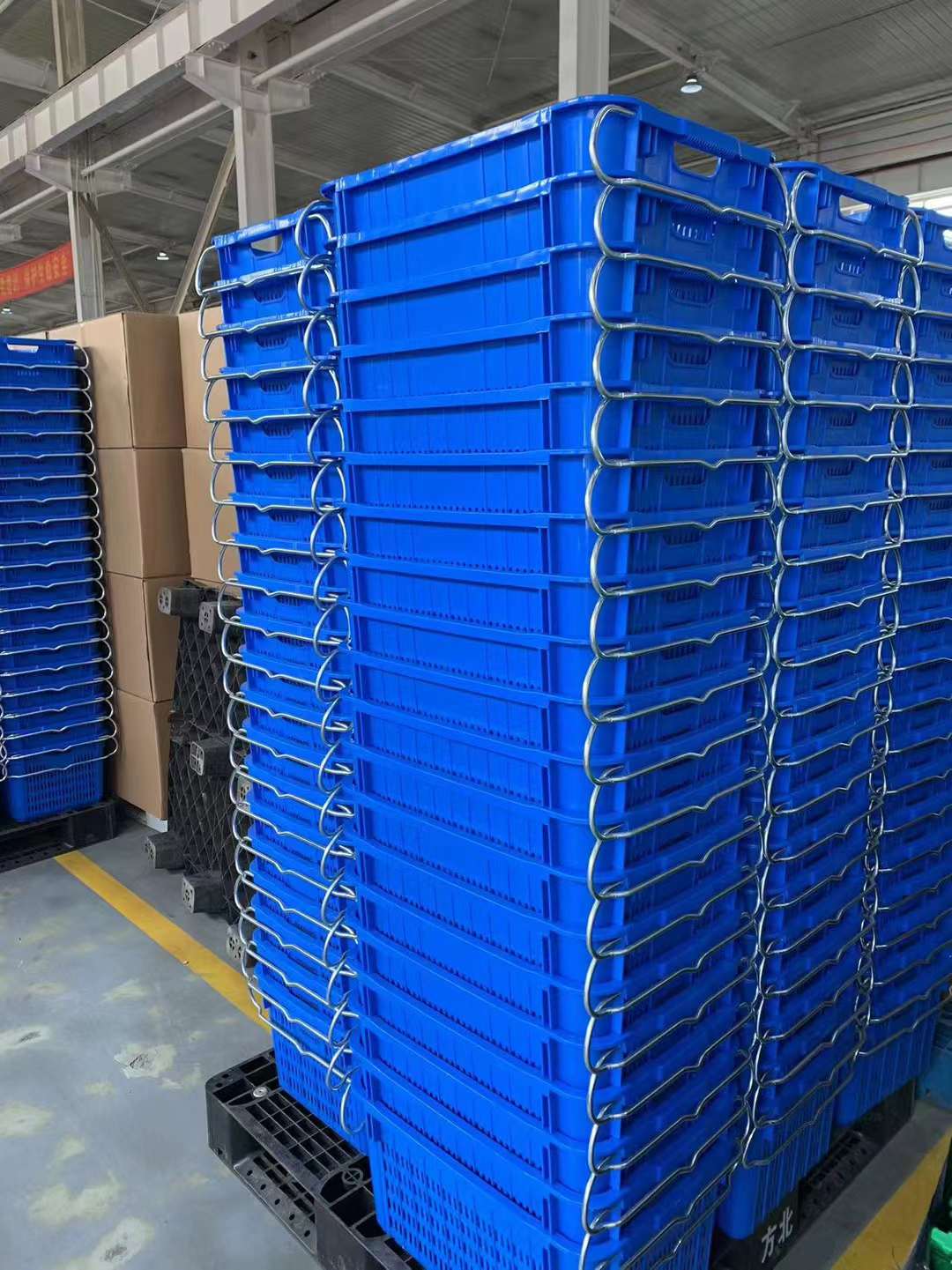 Plastic Moving Crate With Lid for Vegetable and Fruit in PP Blue Material