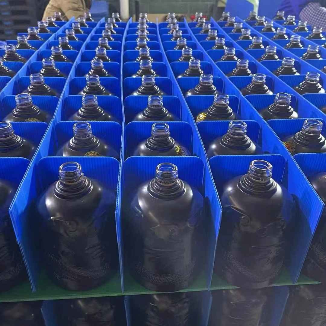 Blue UV Coating Plastic Corrugated Signs PP Hollow Sheet Wine Bottle Pallet Racking Boards