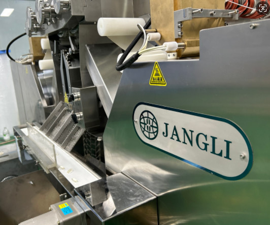 PLC Touch Screen Control System Soft Gelatin Capsule Machine For Pharmaceutical Industry Stainless Steel 400-1800 Kg