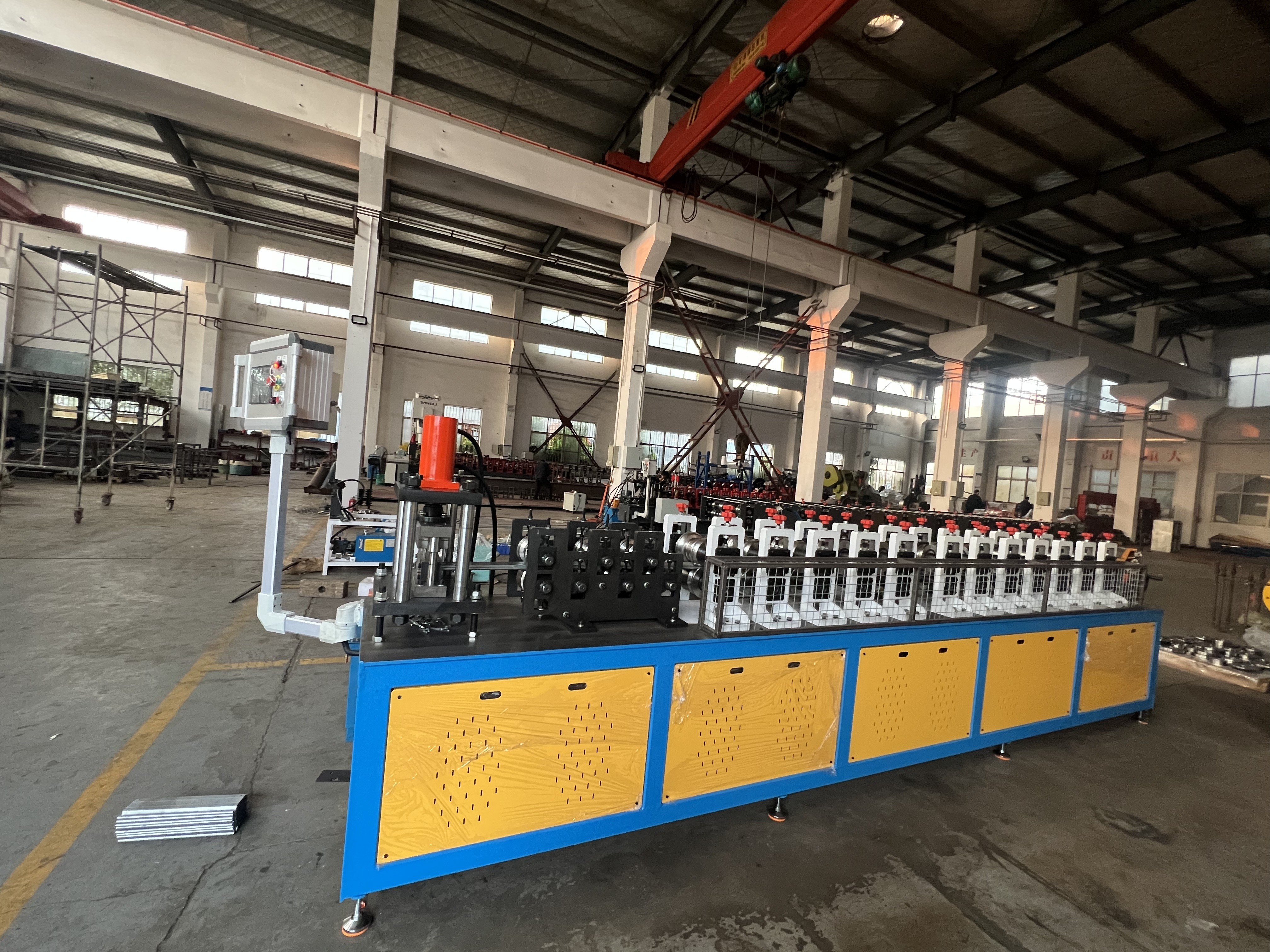 0.7-1.2mm Thickness Metal Rolling Shutter Door Roll Forming Machine Hydraulic Station Power 4KW
