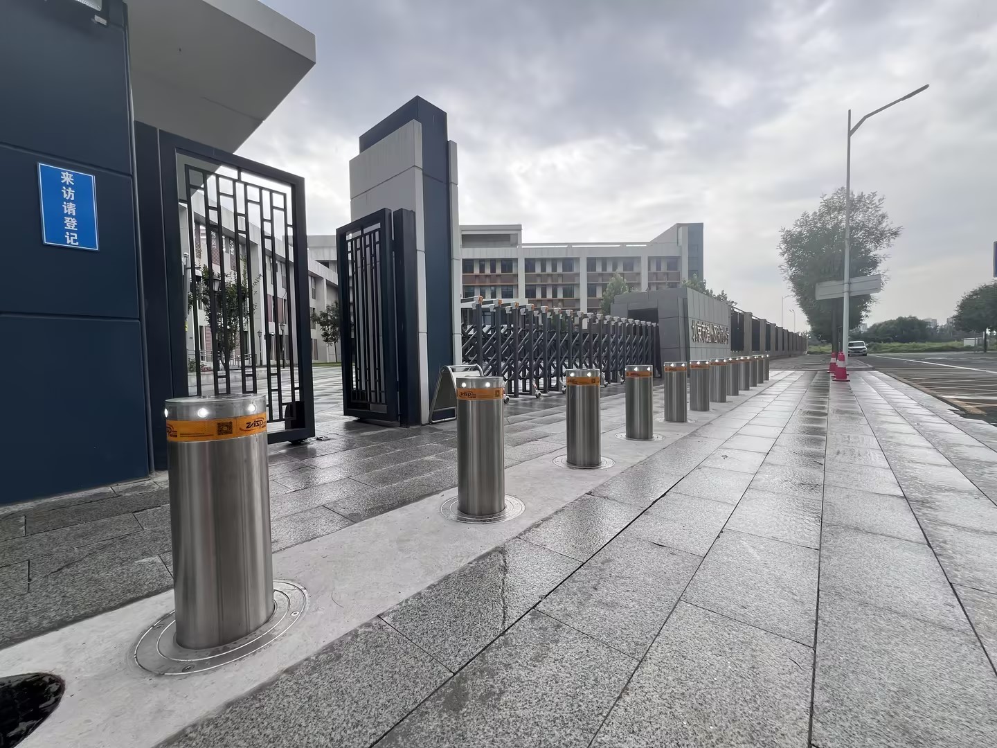 High Security Semi Automatic Bollards Hydraulic With Access Control