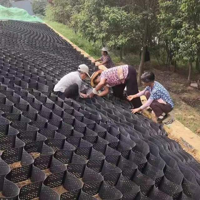 Geo Cell Ground Grid Paver Road Grid Gravel Honeycomb Gravel Driveway 20-50mm Height Hdpe