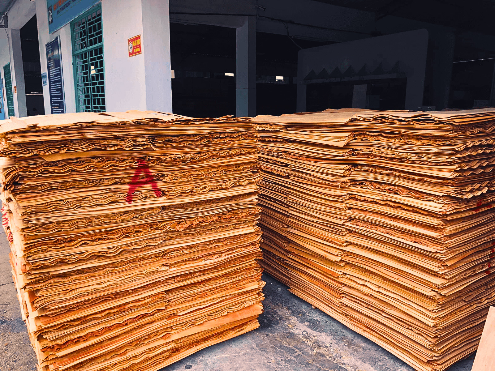 Contemporary Beech Wood Veneer Sheets For Furniture Sound Absorption