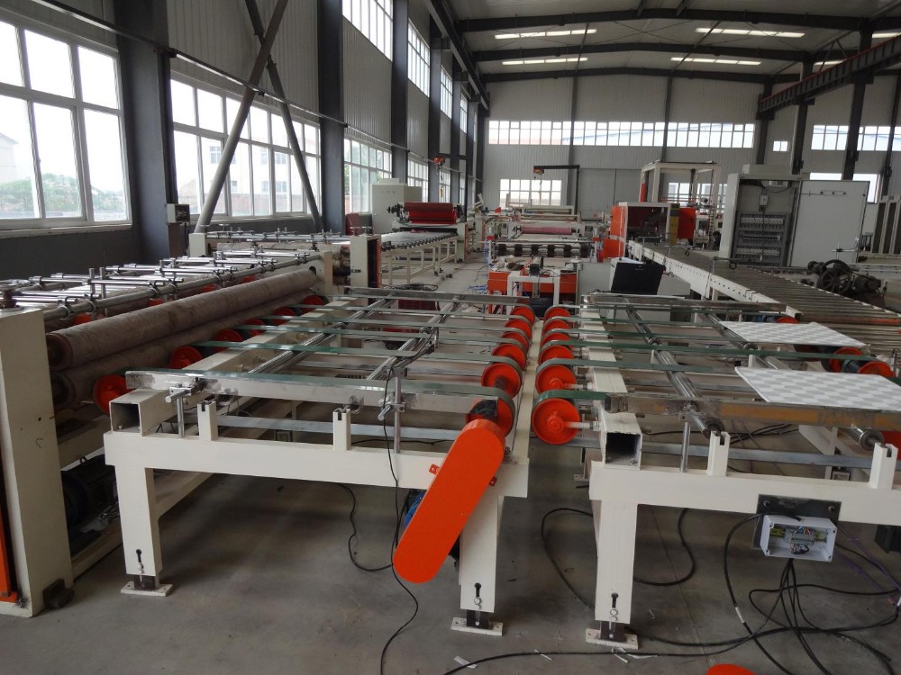Oil Resistance Fully Automatic Lamination Machine For Board Edge Banding