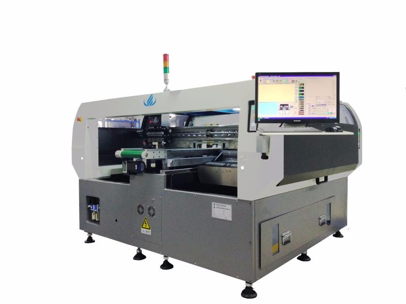 68 Feeders 150000CPH 1600KG LED SMT Machine For Soft Lamp