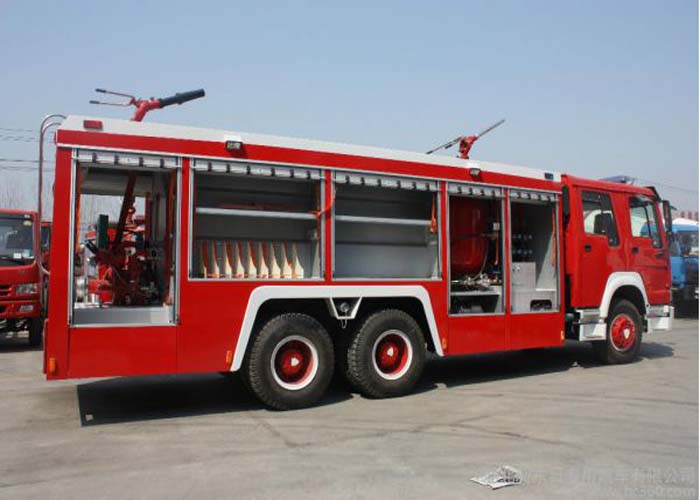 6X4 LHD Water Foam Pumper Rescue Fire Truck