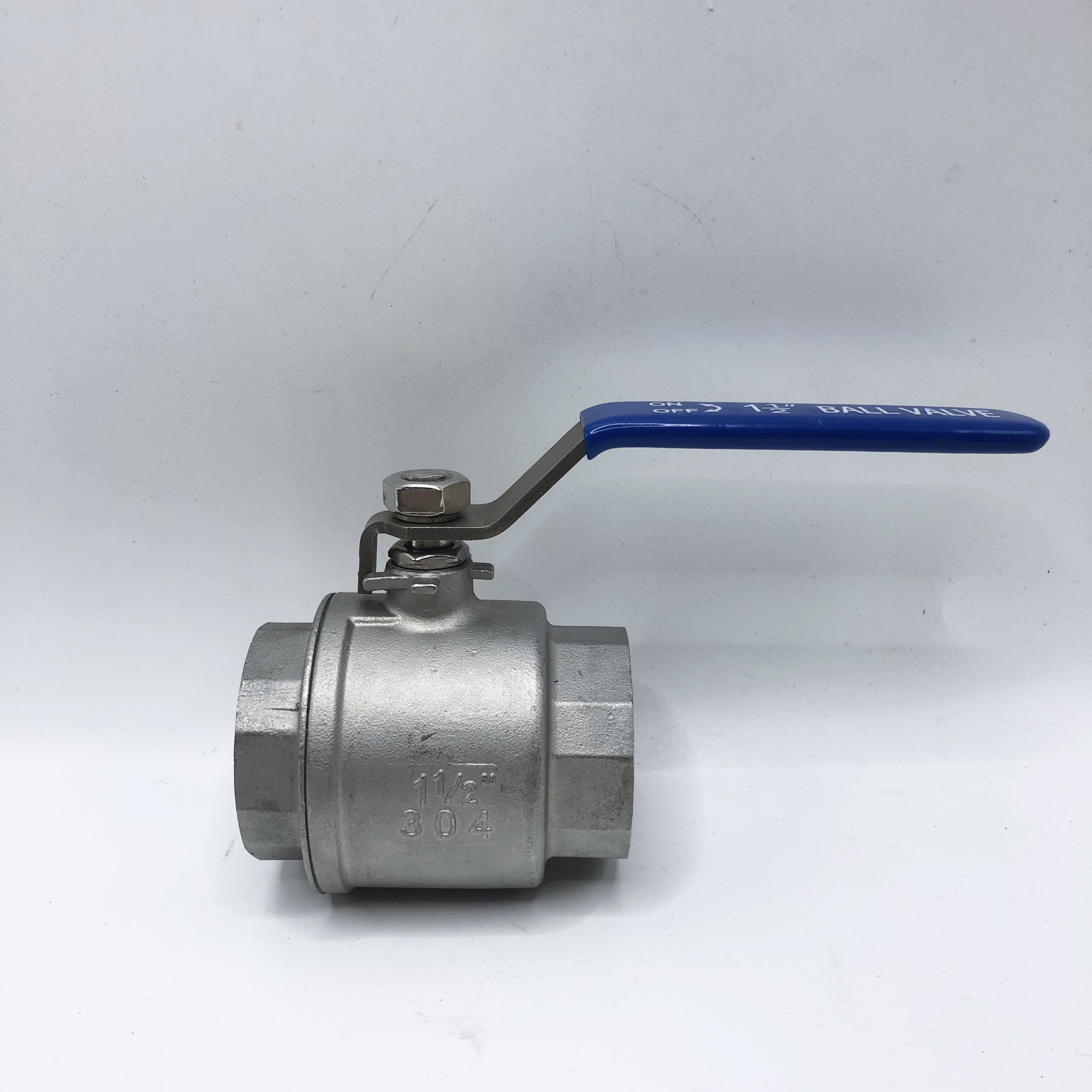Industrial Stainless Steel Float Ball Valve Manual Operation Body Material SS201/SS304