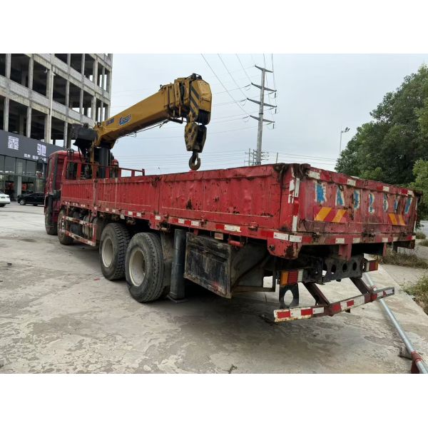 XCMG 16-ton truck-mounted crane, truck crane, excellent quality
