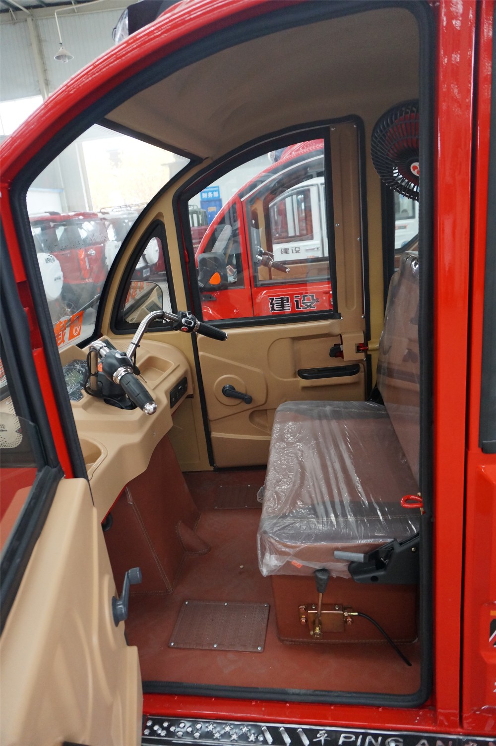 Chinese Big Space 3 Wheel Electric Car For Elder People Pedicab for passenger electric closed tricycle