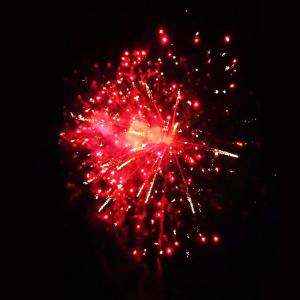 China Chinese Factory Wholesale 1.2'' Inch Colorful Sky 1.4g Consumer Cake Fireworks For Celebration Outdoor Big Firework Pyrotechnics wholesale
