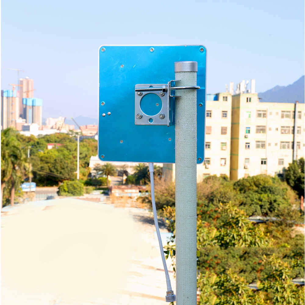 High Gain Flexible Installation Directional 700-2700mhz Outdoor MIMO 4G LTE Antenna