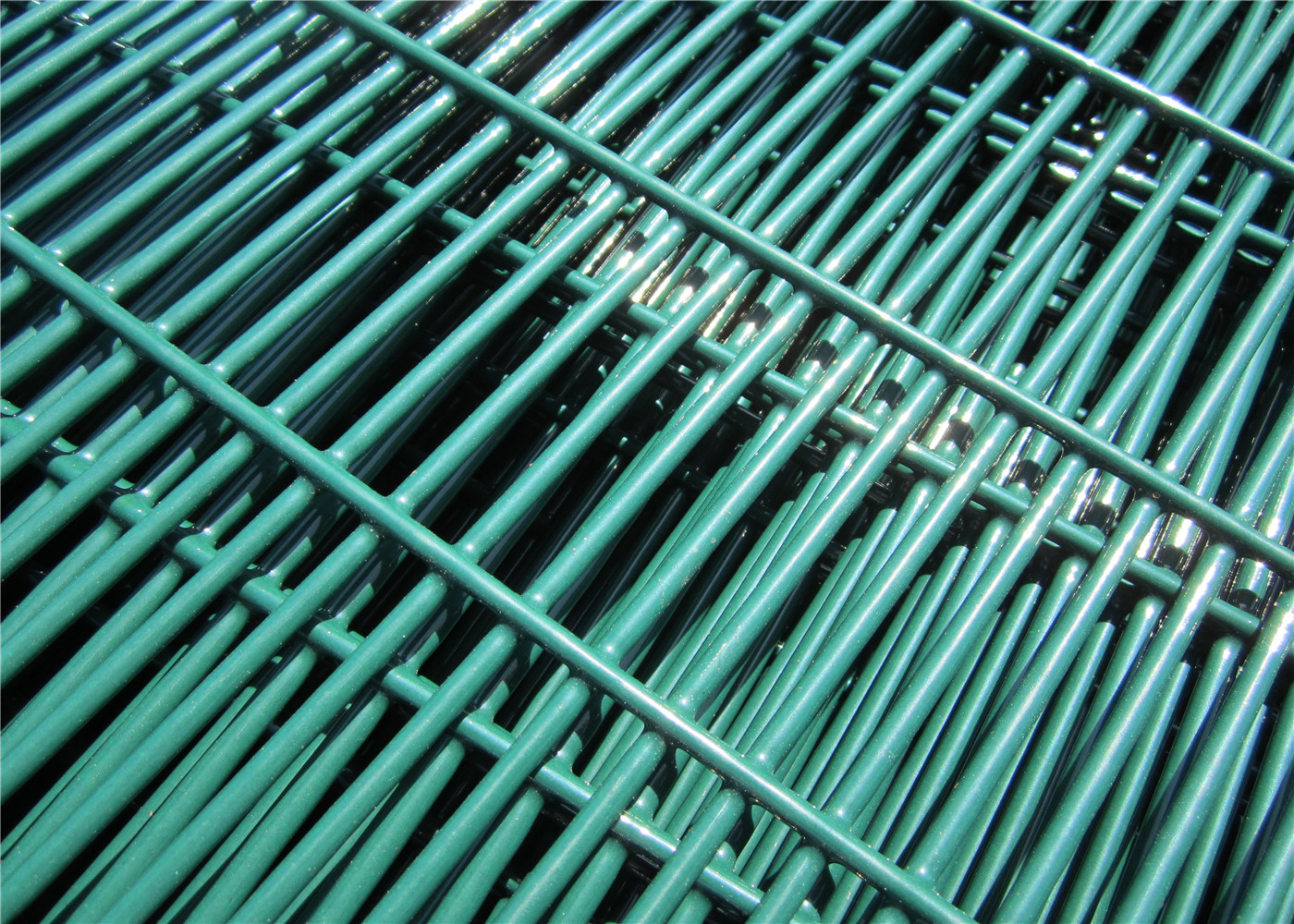 358 wire fencing panels 2007 x 2515mm mesh 12.70mm x 76.20mm diameter 4.00mm powder coated