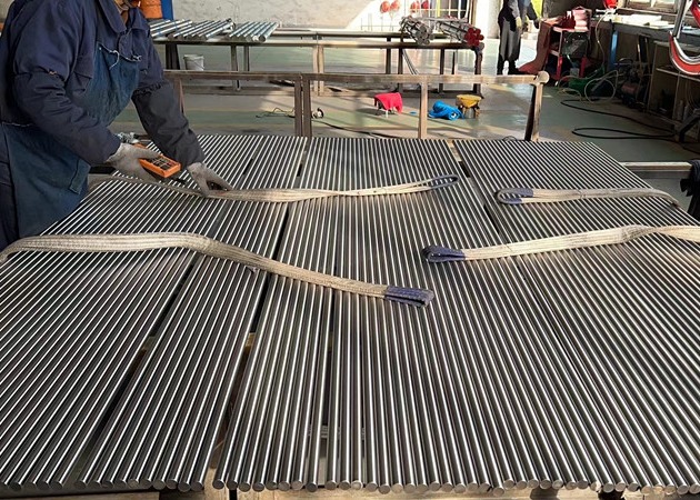 AISI 410 UNS S41000 Stainless Steel Round Bars And Cold Drawn Wires