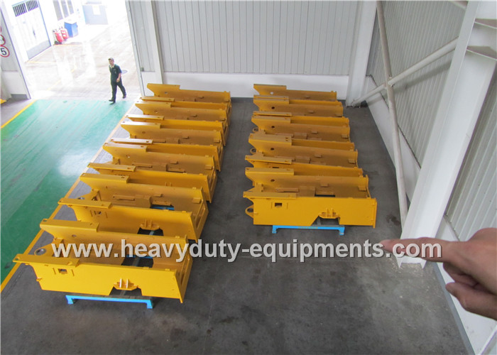 Shantui SD22S swamp bulldozer with 26tons operating weight , 6.8m3 dozing capacity