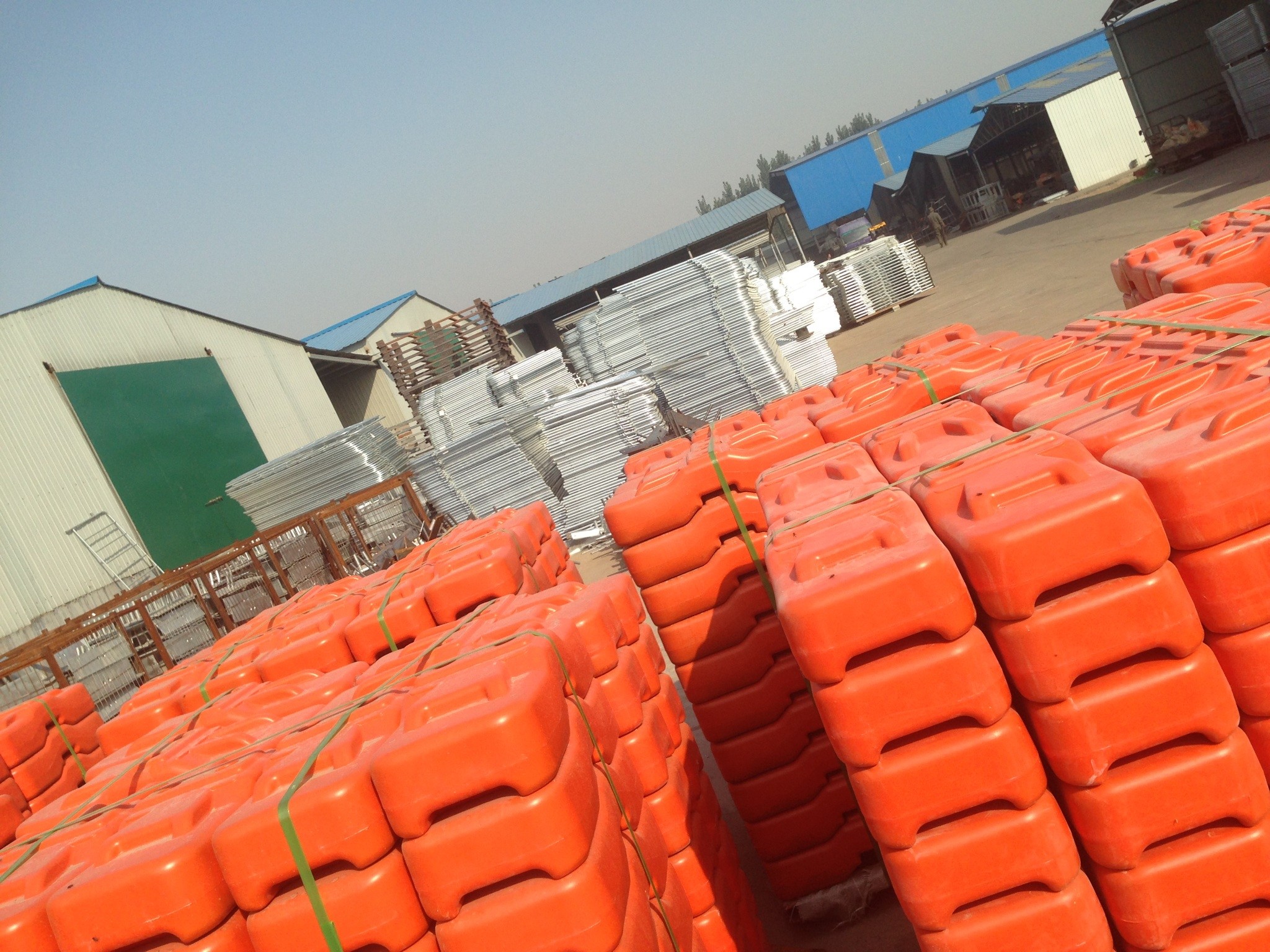 Temporary Fence panels supplier 2100mm x 2400mm ,for constriction site at a good price ,design in Australia