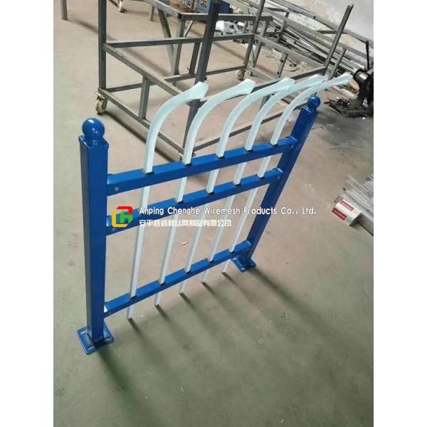 White Safety Wire Mesh Fence / Railing Beautiful Folded Mesh For Garden
