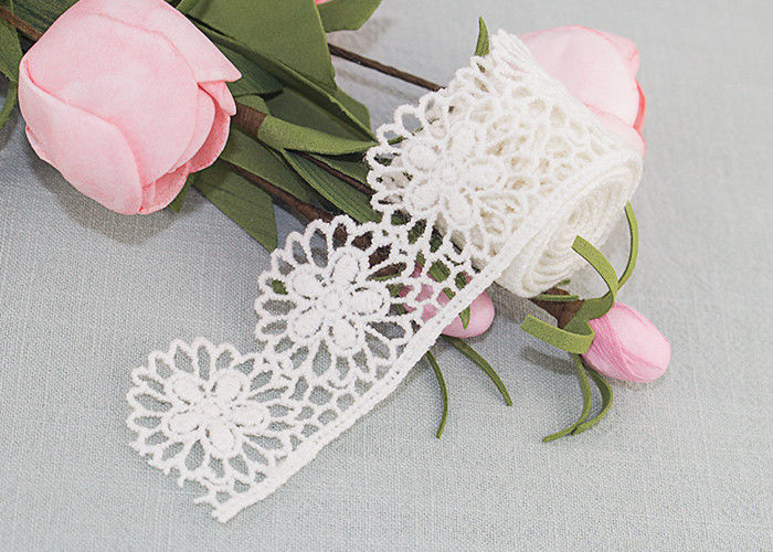 Floral Venice Lace Trims , Vintage White Embroidered Lace Trim For Bridal Dresses